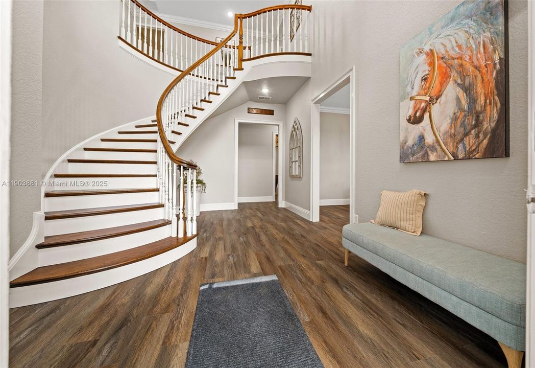 En Venta: $1,399,500 (5 camas, 5 baños, 5513 Pies cuadrados)