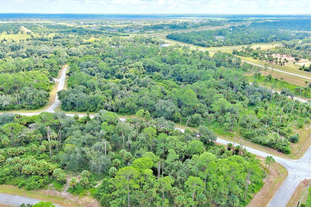 На продажу: $28,500 (0.23 acres)