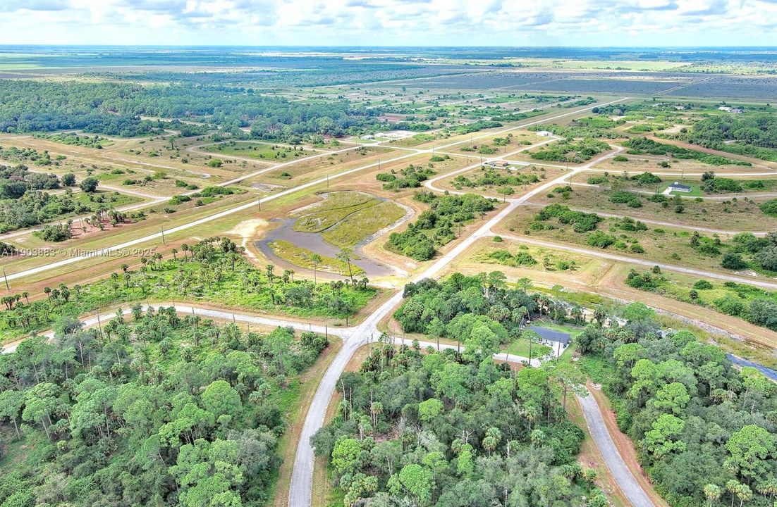 На продажу: $28,500 (0.23 acres)