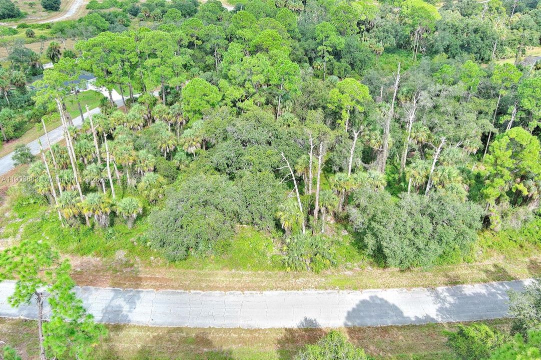 На продажу: $28,500 (0.23 acres)