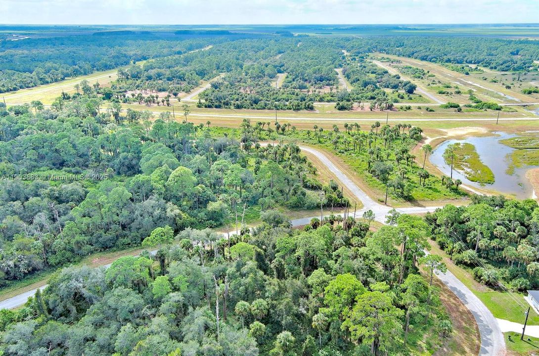 На продажу: $28,500 (0.23 acres)