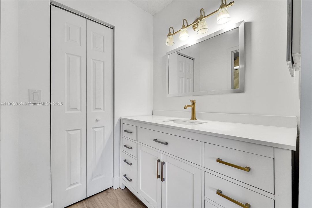 Active With Contract: $2,450 (3 beds, 2 baths, 858 Square Feet)