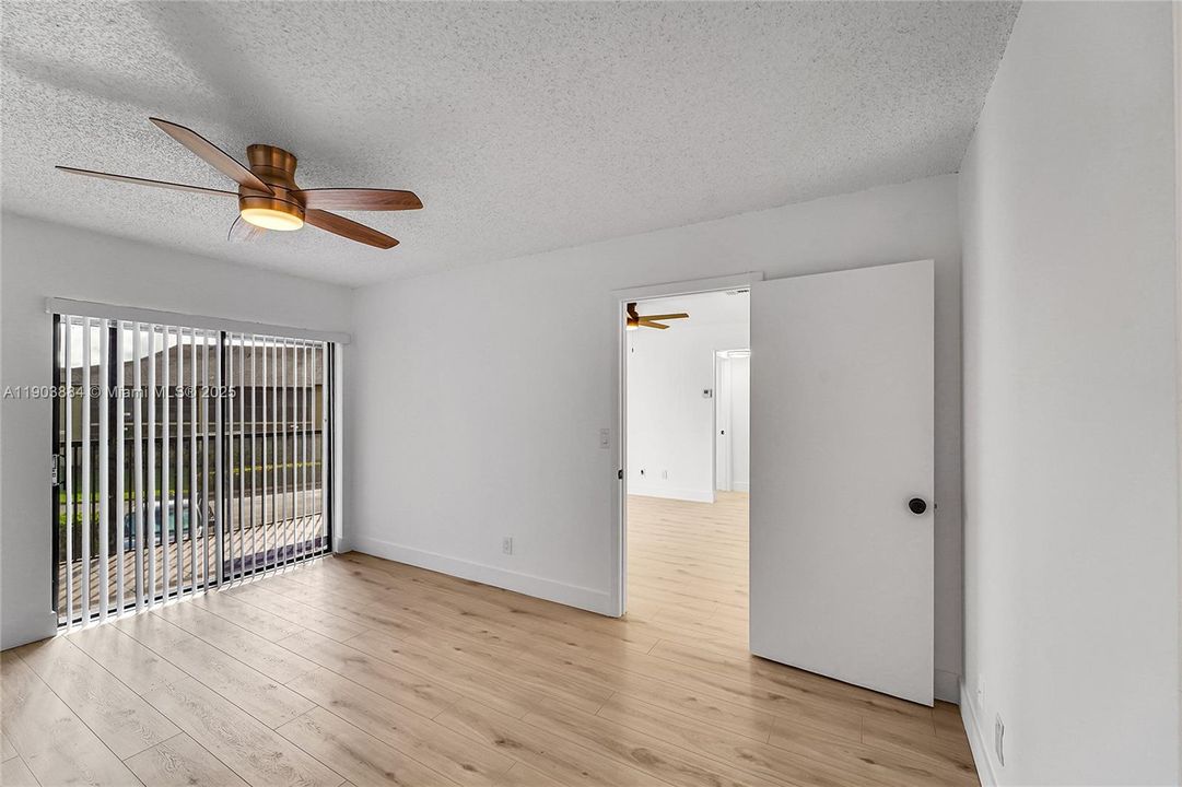 Active With Contract: $2,450 (3 beds, 2 baths, 858 Square Feet)