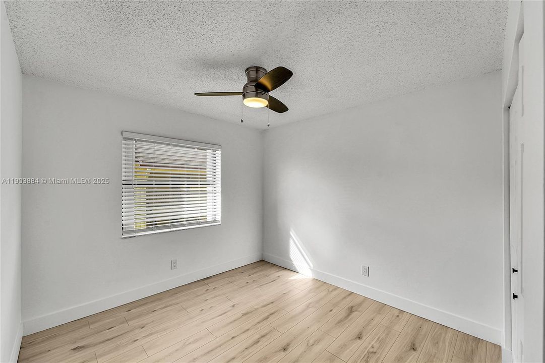 Active With Contract: $2,450 (3 beds, 2 baths, 858 Square Feet)