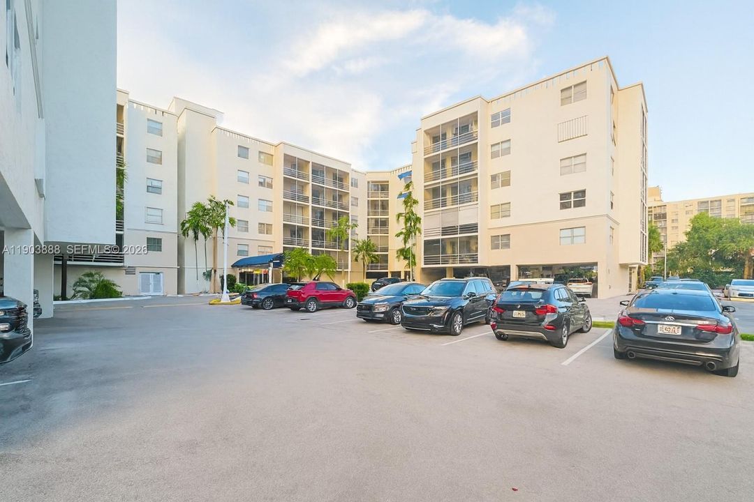 На продажу: $215,000 (1 спален, 1 ванн, 898 Квадратных фут)