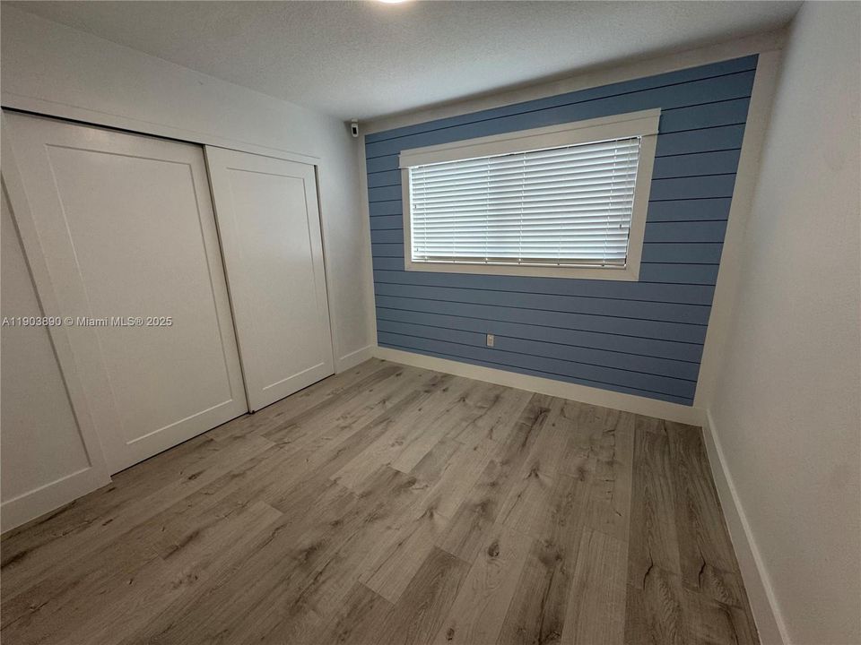 Под контрактом: $4,000 (3 спален, 2 ванн, 1204 Квадратных фут)