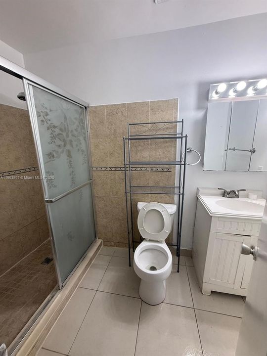 Recently Rented: $2,900 (3 beds, 2 baths, 1769 Square Feet)