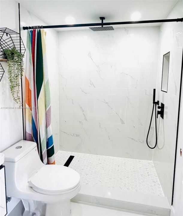 For Rent: $1,595 (1 beds, 1 baths, 475 Square Feet)