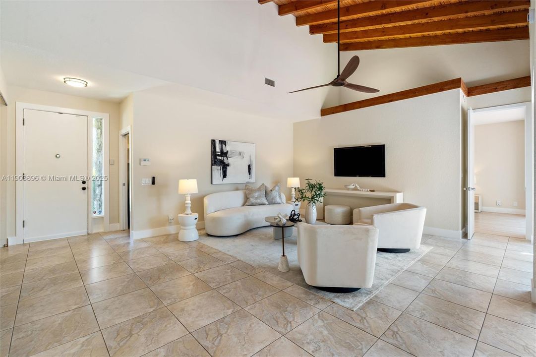 待售: $464,900 (3 贝兹, 2 浴室, 1986 平方英尺)