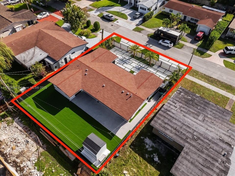 For Rent: $6,850 (5 beds, 3 baths, 1970 Square Feet)