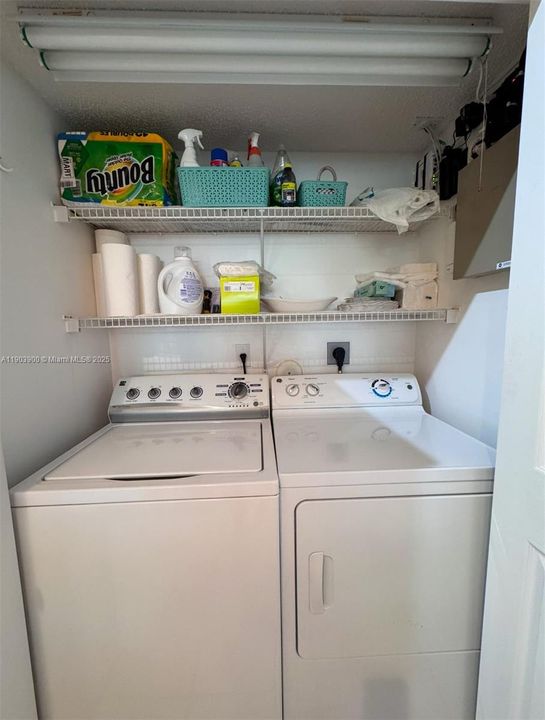 For Sale: $415,000 (3 beds, 2 baths, 1570 Square Feet)