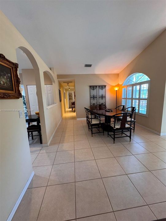 For Sale: $415,000 (3 beds, 2 baths, 1570 Square Feet)