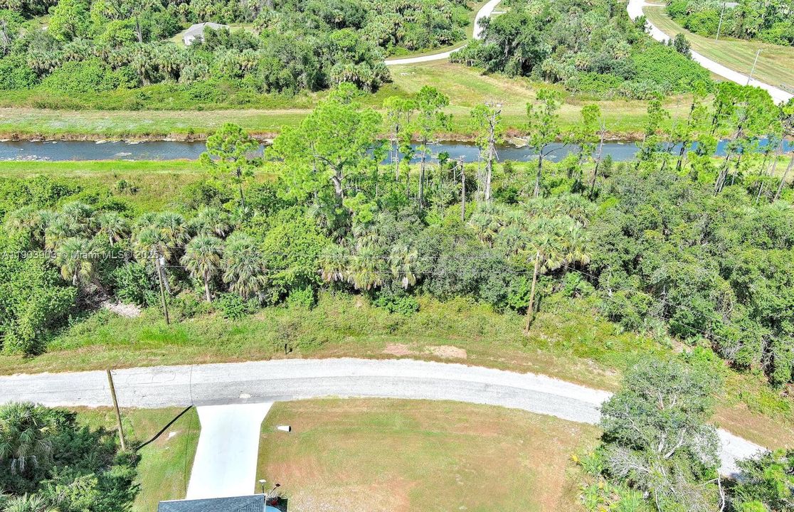 For Sale: $19,000 (0.25 acres)