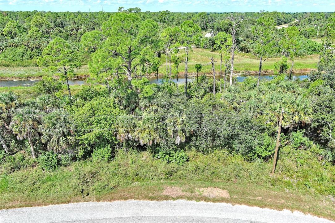 For Sale: $19,000 (0.25 acres)