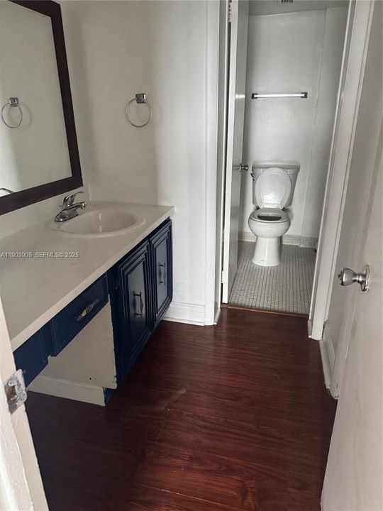 For Rent: $1,600 (1 beds, 1 baths, 826 Square Feet)