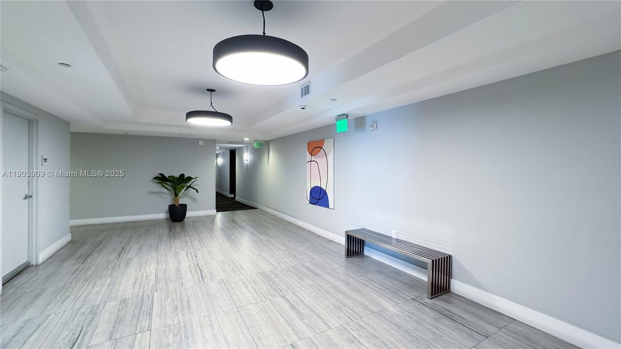 For Rent: $2,300 (2 beds, 1 baths, 1115 Square Feet)