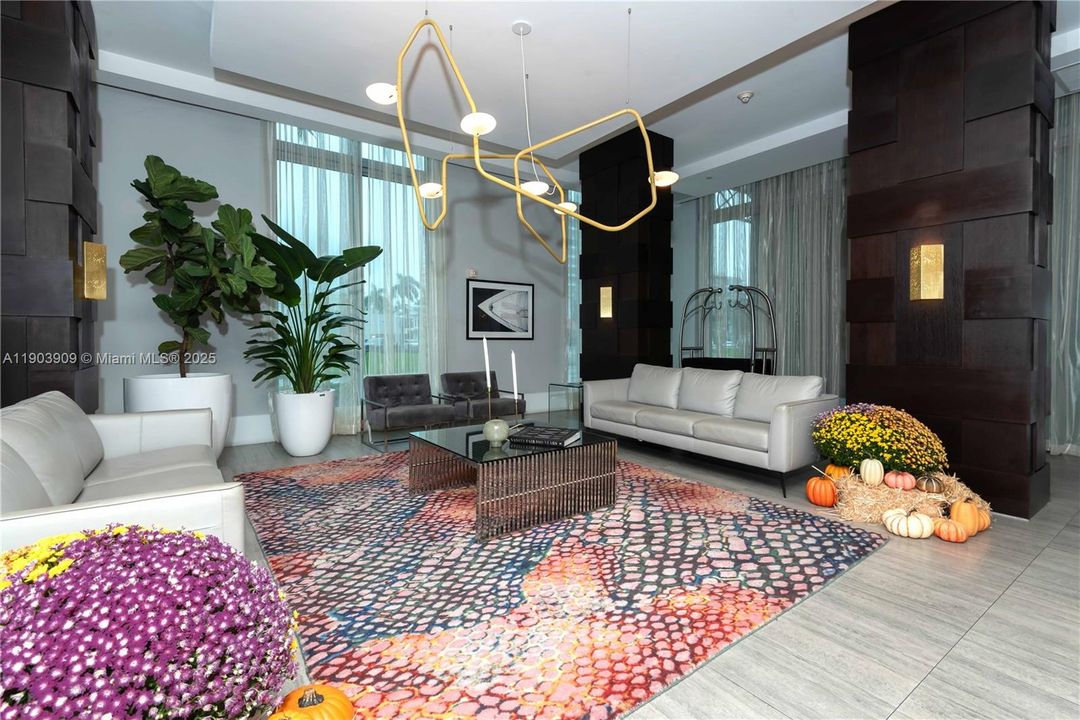 For Rent: $2,300 (2 beds, 1 baths, 1115 Square Feet)