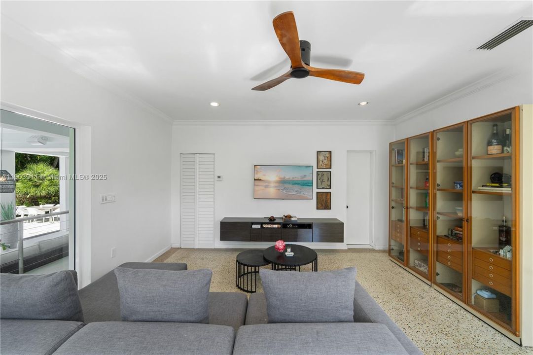 Recently Rented: $18,500 (4 beds, 3 baths, 2912 Square Feet)