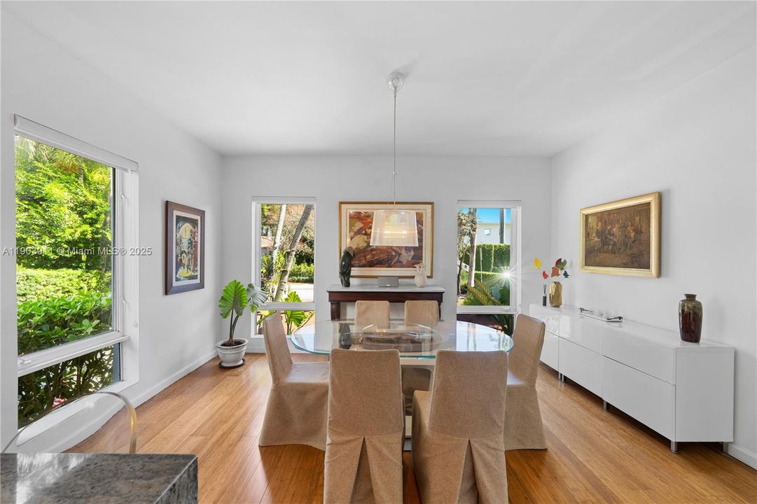 Recently Rented: $18,500 (4 beds, 3 baths, 2912 Square Feet)