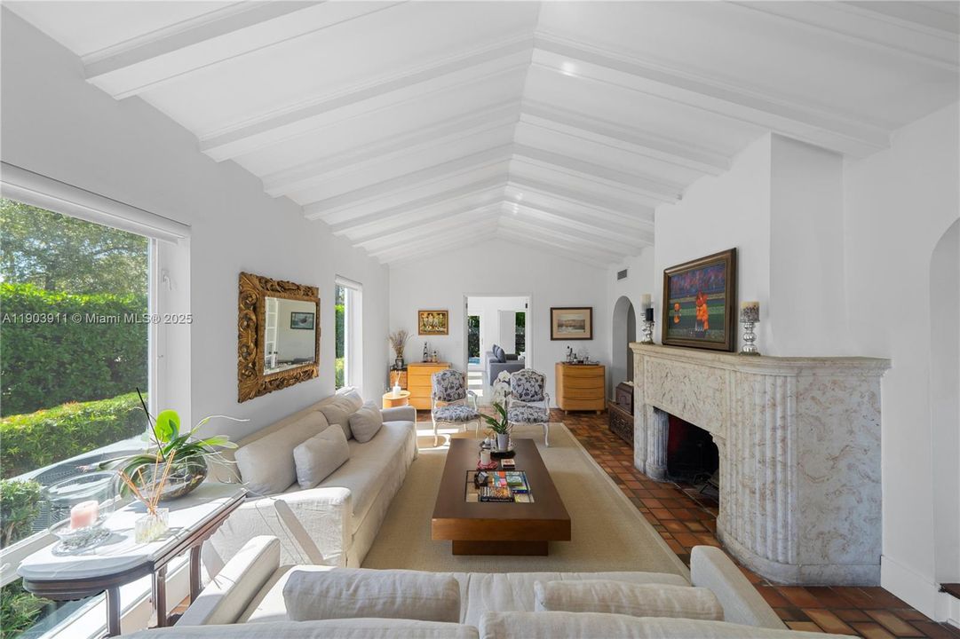 Recently Rented: $18,500 (4 beds, 3 baths, 2912 Square Feet)