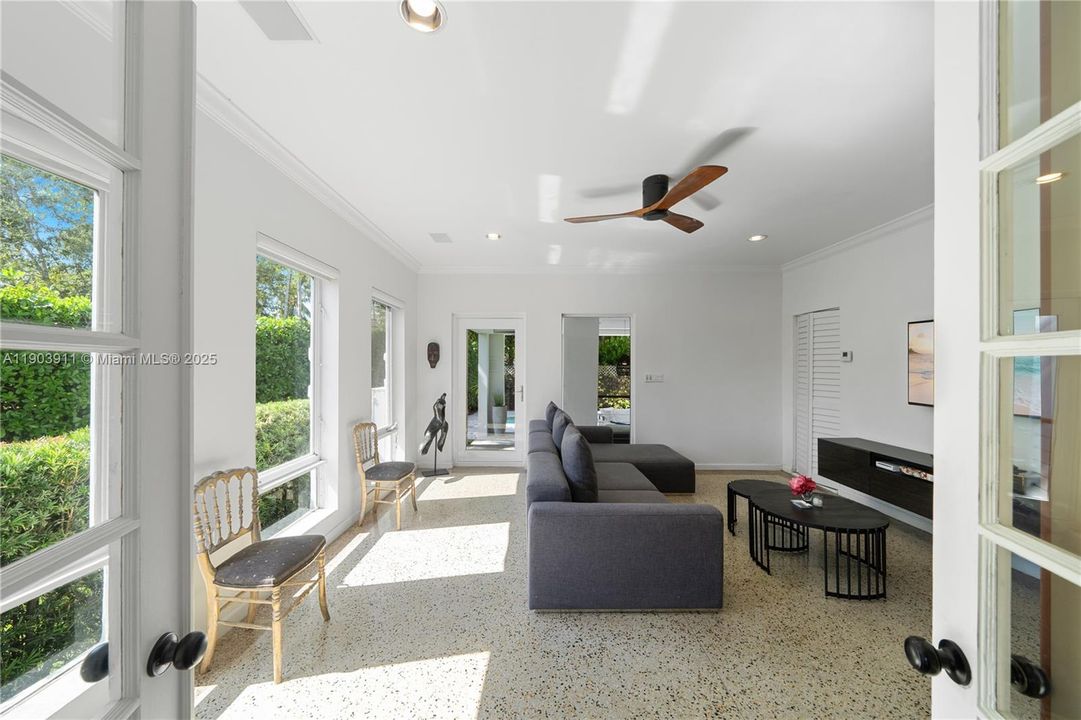 Recently Rented: $18,500 (4 beds, 3 baths, 2912 Square Feet)