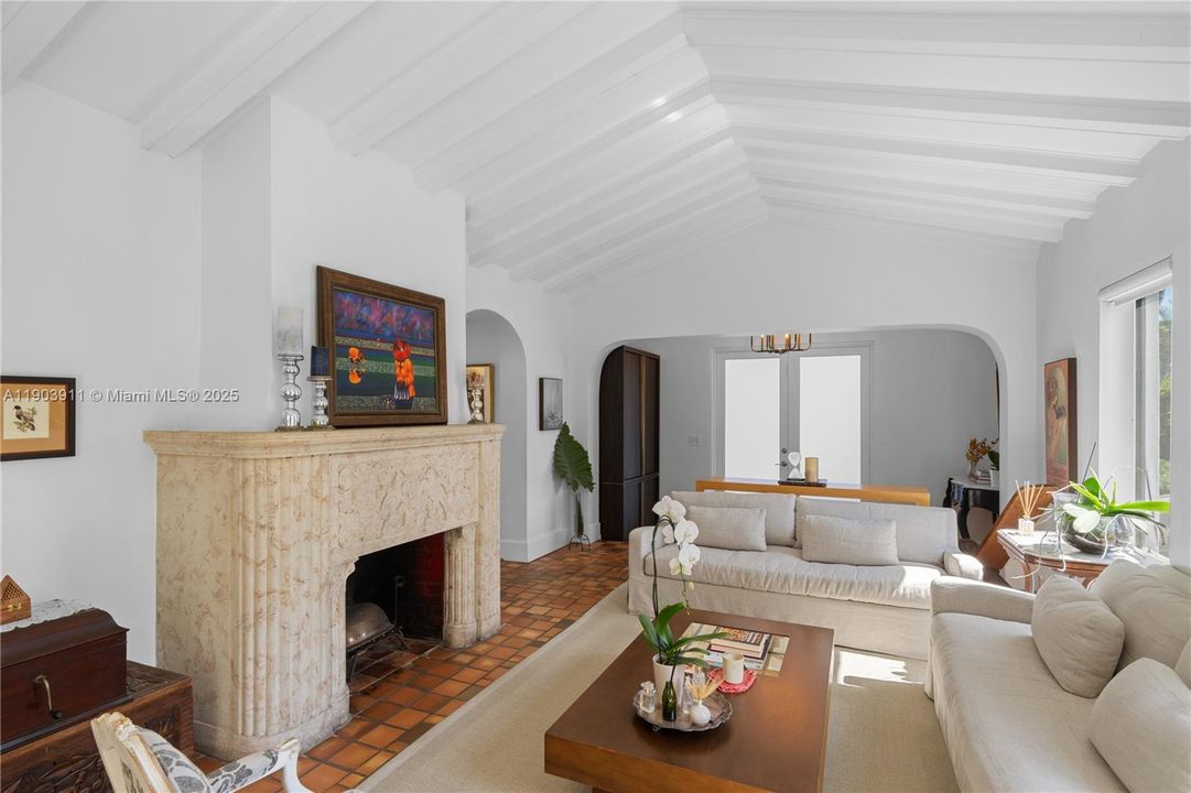 Recently Rented: $18,500 (4 beds, 3 baths, 2912 Square Feet)