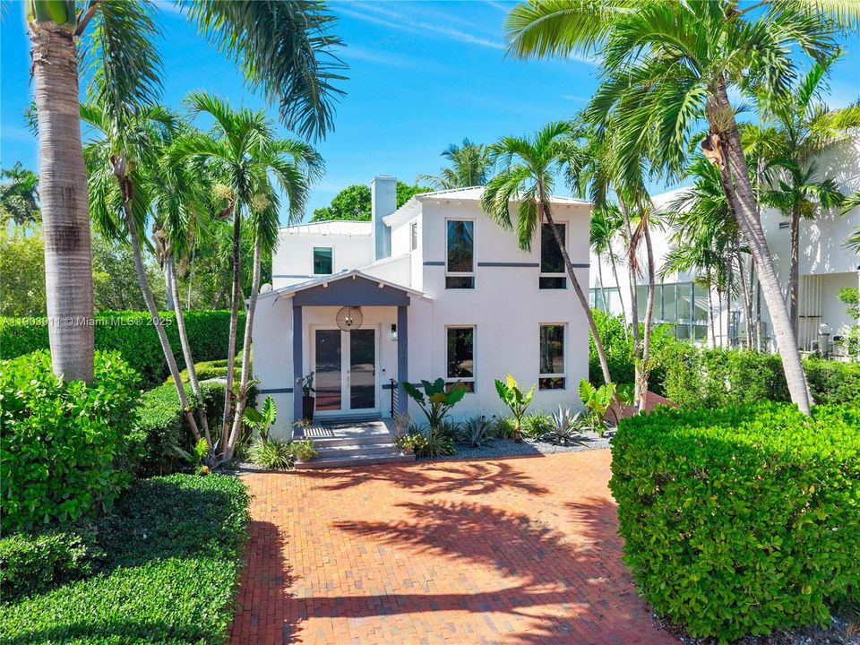 Recently Rented: $18,500 (4 beds, 3 baths, 2912 Square Feet)