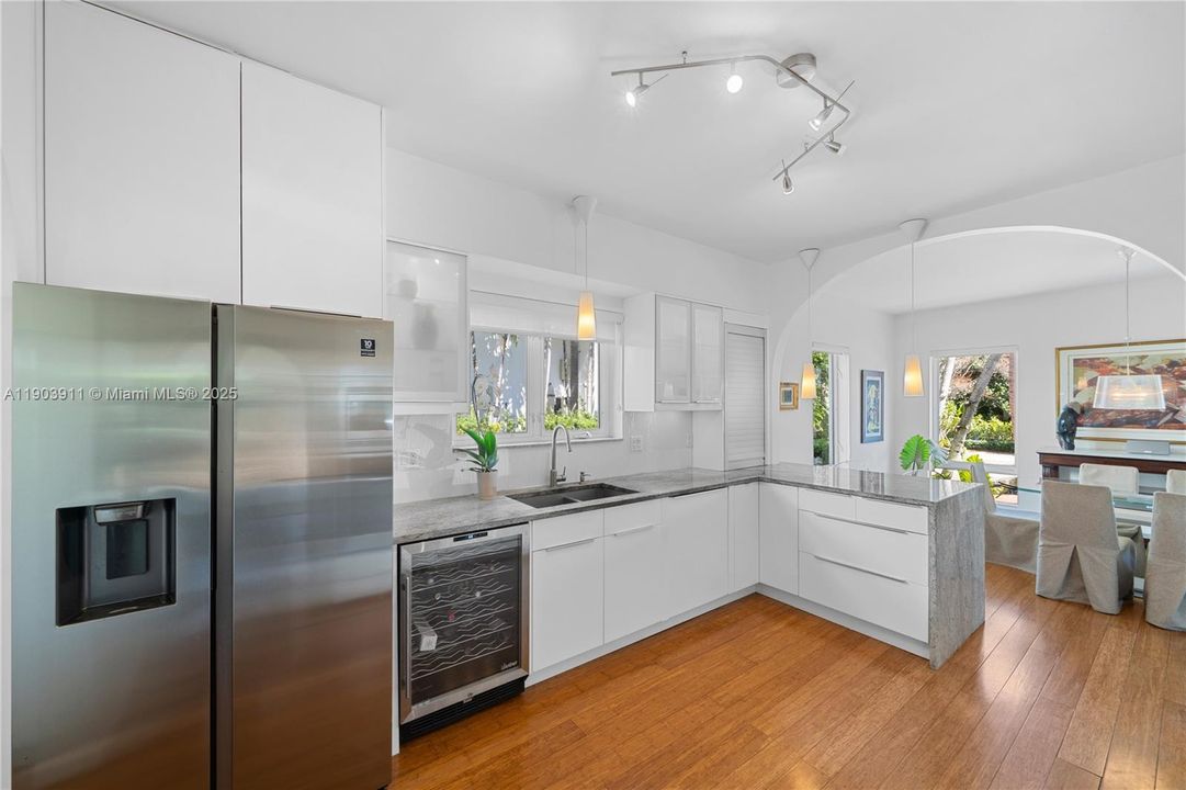 Recently Rented: $18,500 (4 beds, 3 baths, 2912 Square Feet)