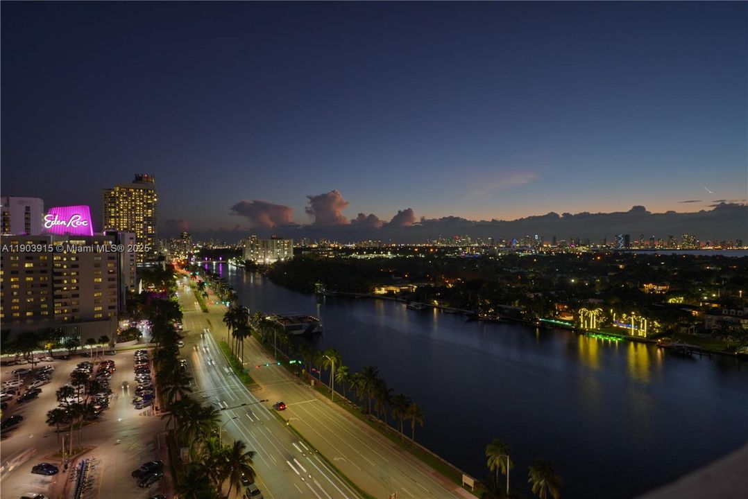 Recently Rented: $3,500 (1 beds, 1 baths, 927 Square Feet)