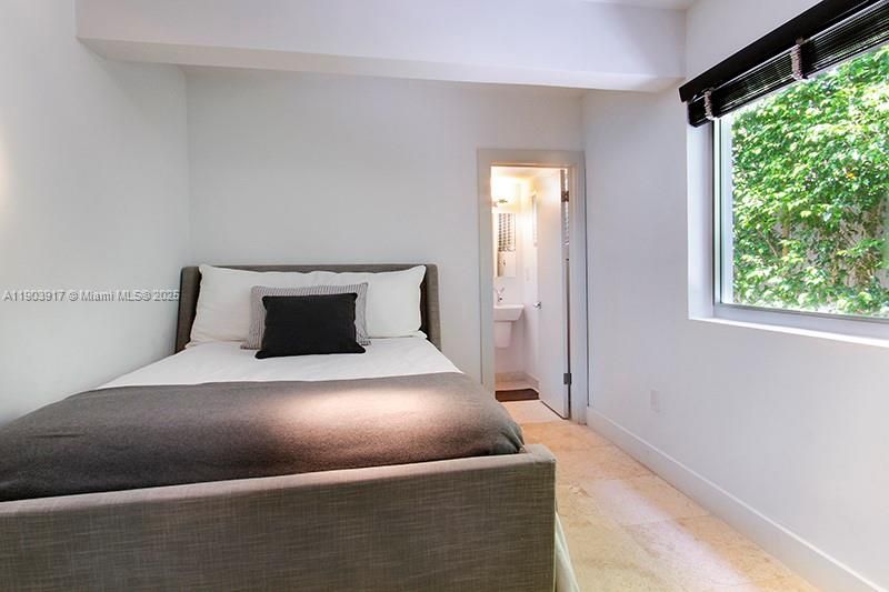 For Rent: $40,000 (4 beds, 3 baths, 3733 Square Feet)