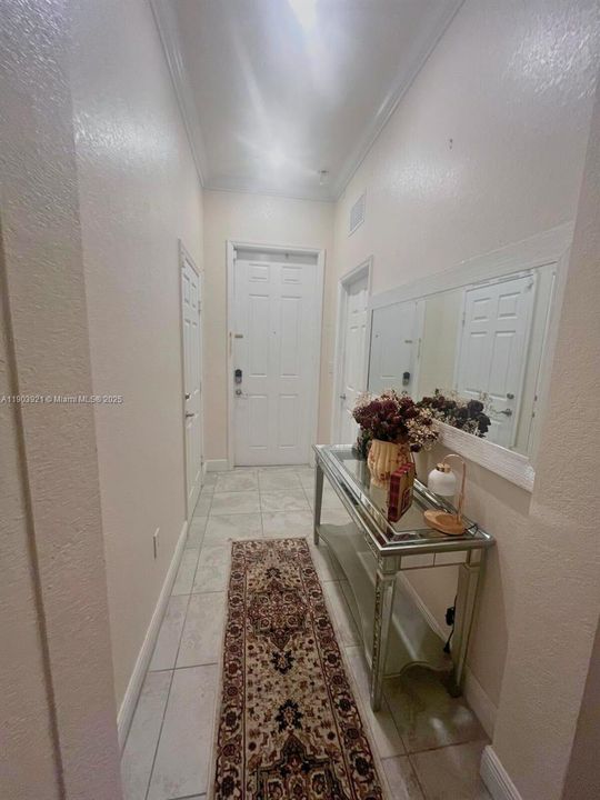 For Rent: $1,550 (1 beds, 1 baths, 1638 Square Feet)