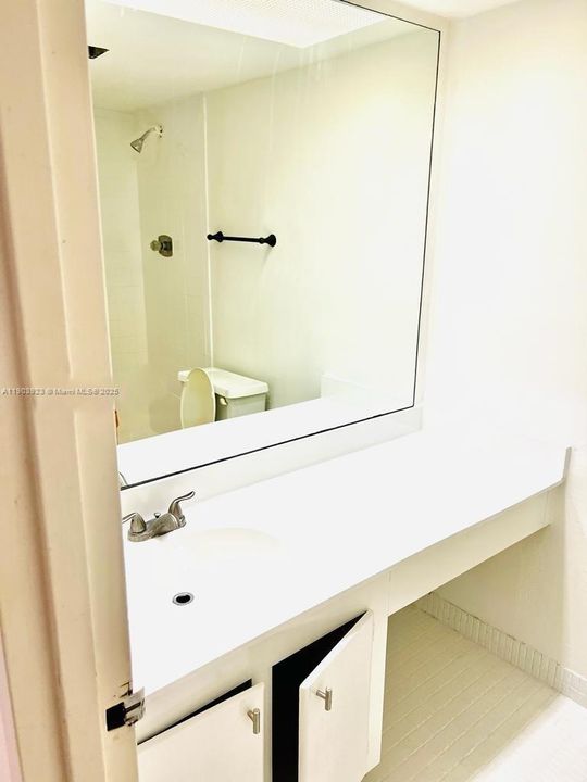 For Sale: $389,900 (2 beds, 2 baths, 1488 Square Feet)