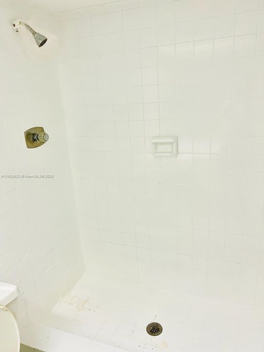 For Sale: $389,900 (2 beds, 2 baths, 1488 Square Feet)