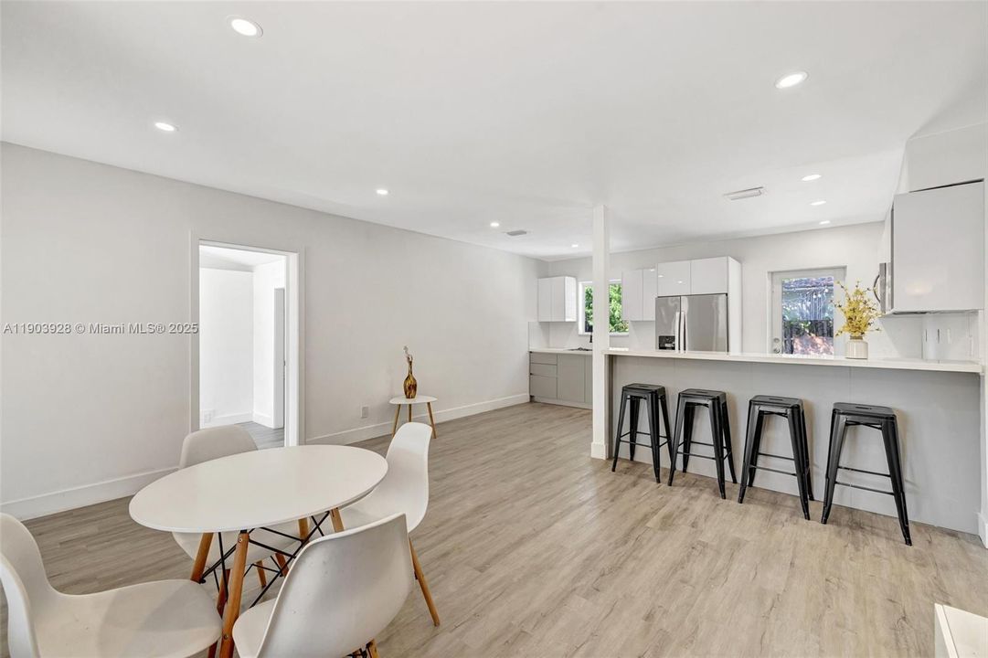 For Rent: $3,450 (3 beds, 2 baths, 1195 Square Feet)