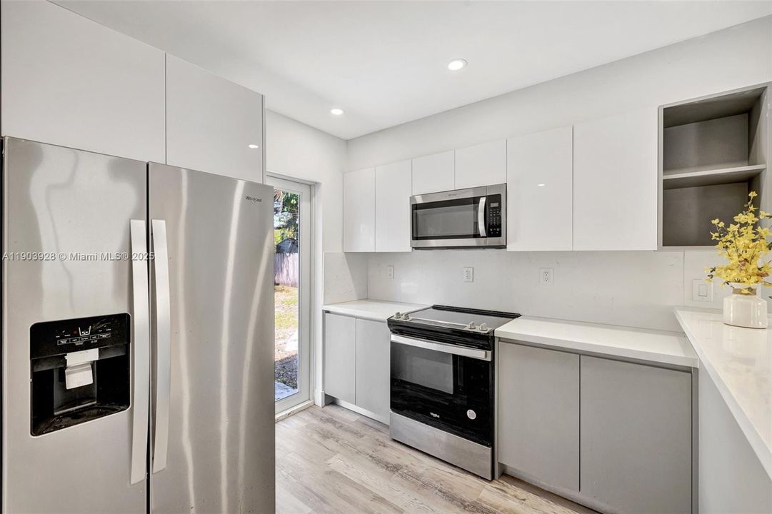 For Rent: $3,450 (3 beds, 2 baths, 1195 Square Feet)