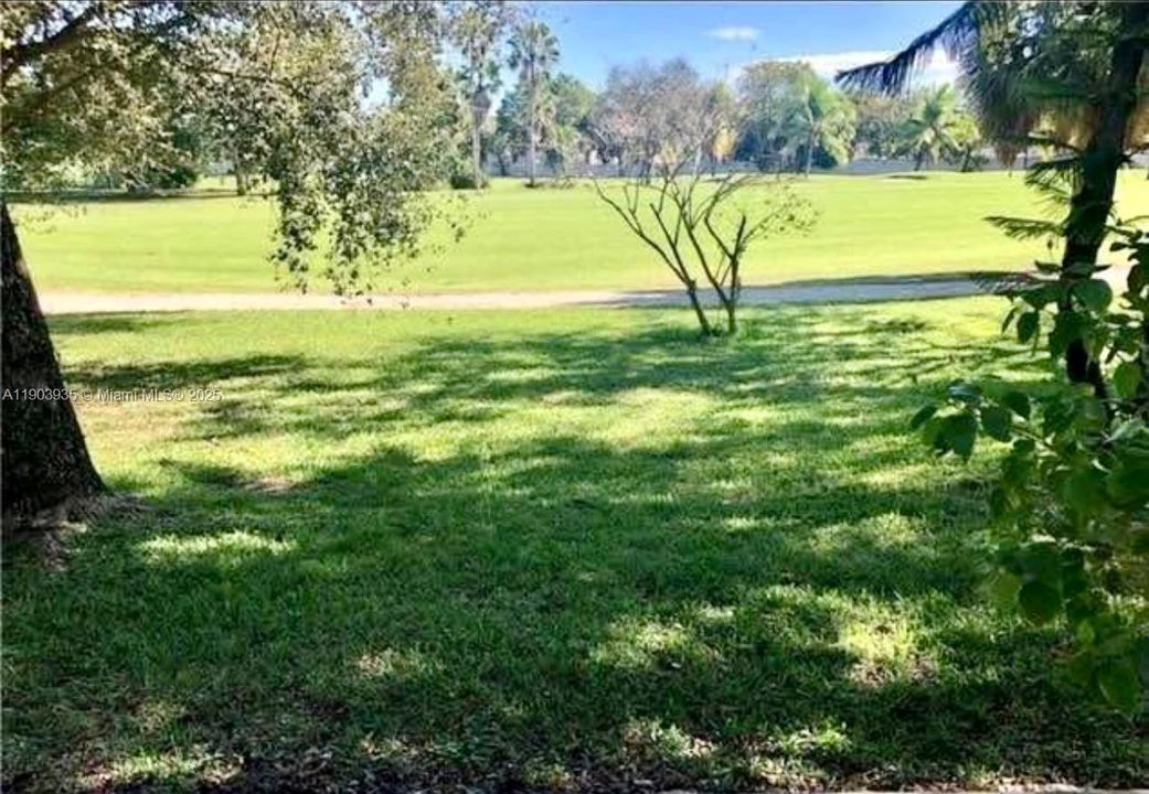 En Venta: $339,900 (2 camas, 2 baños, 935 Pies cuadrados)