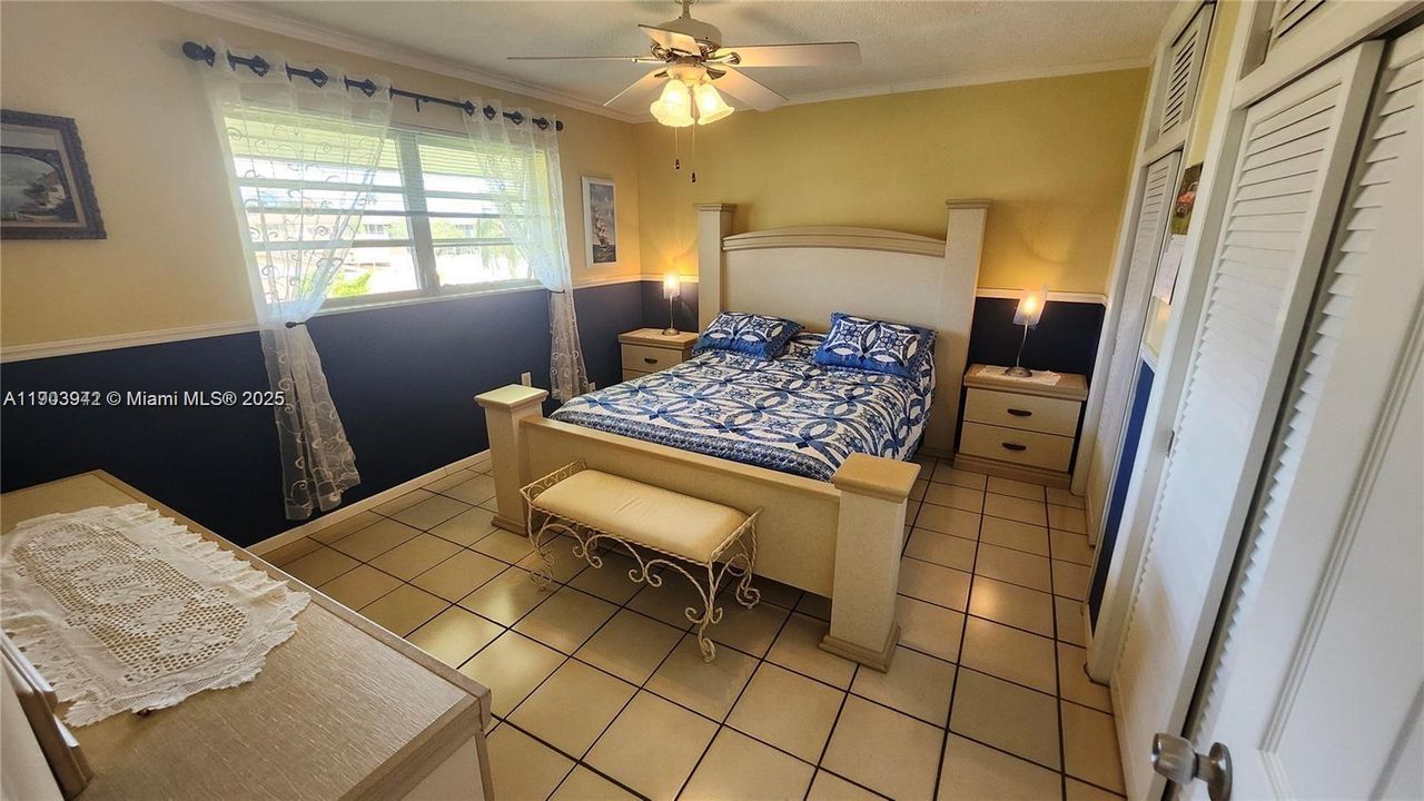 For Sale: $69,900 (1 beds, 1 baths, 688 Square Feet)