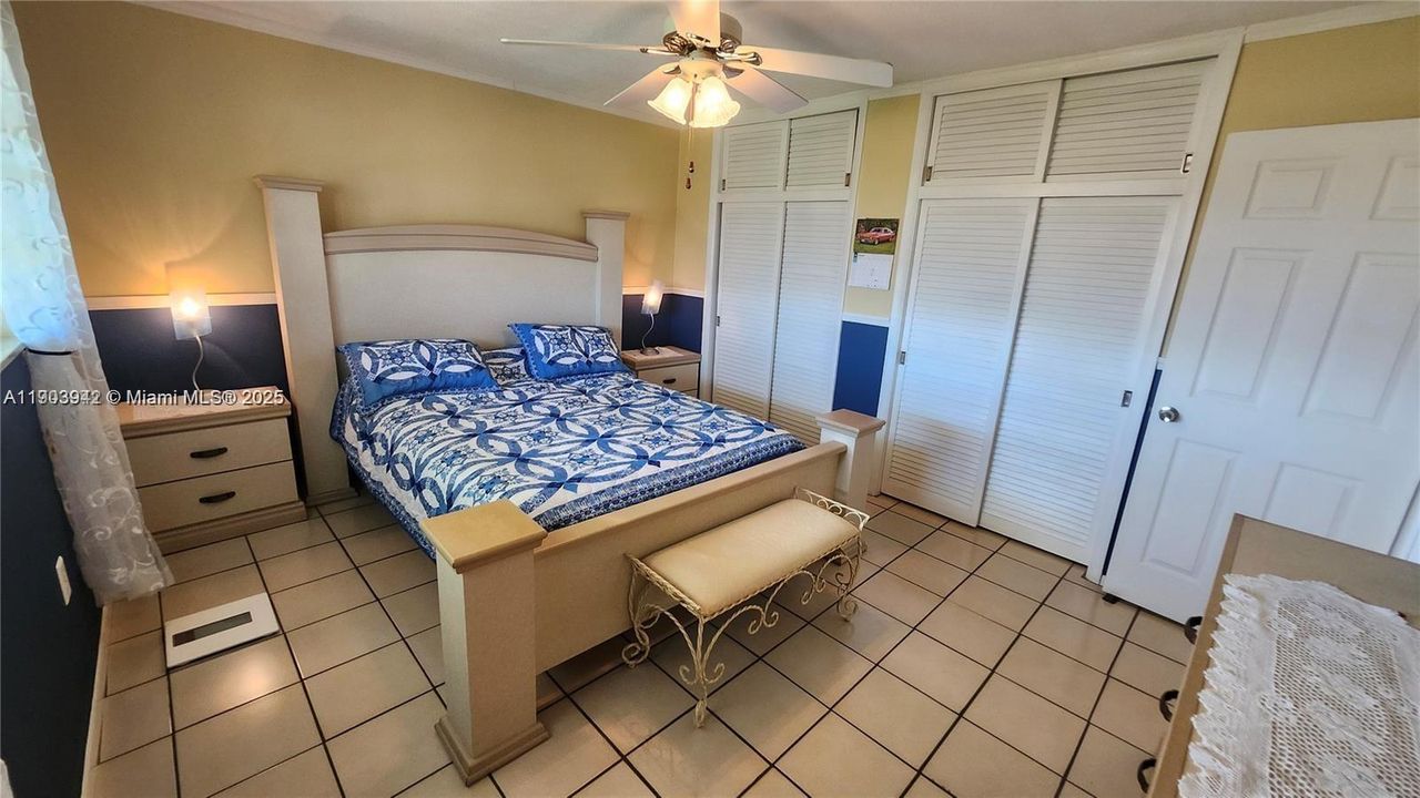 For Sale: $69,900 (1 beds, 1 baths, 688 Square Feet)