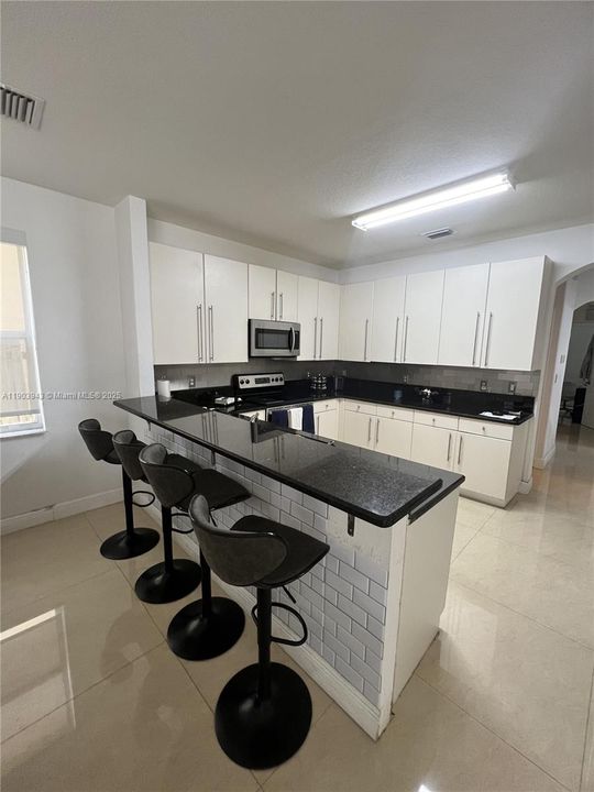 Active With Contract: $5,500 (4 beds, 4 baths, 3053 Square Feet)