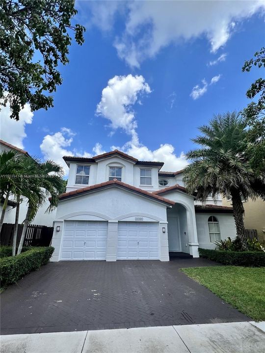 Active With Contract: $5,500 (4 beds, 4 baths, 3053 Square Feet)