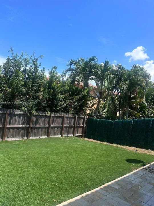 Active With Contract: $5,500 (4 beds, 4 baths, 3053 Square Feet)