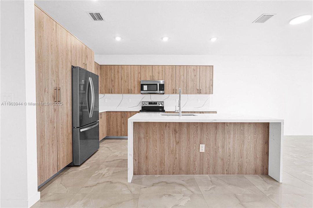 En Renta: $4,540 (5 camas, 4 baños, 0 Pies cuadrados)