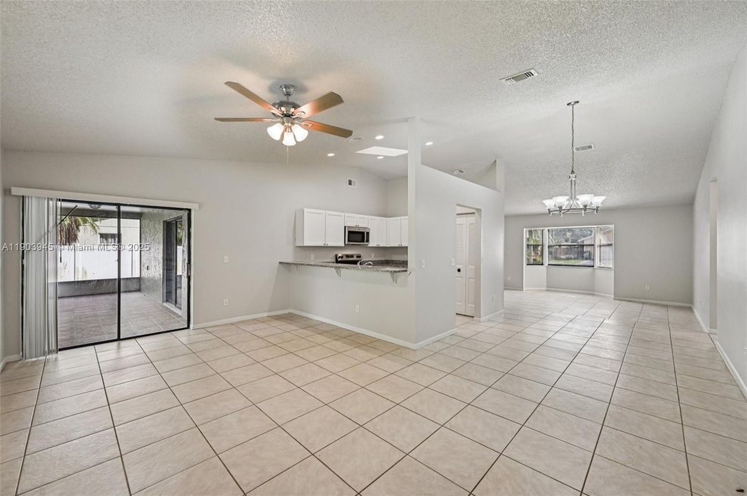 待售: $349,900 (3 贝兹, 2 浴室, 1762 平方英尺)