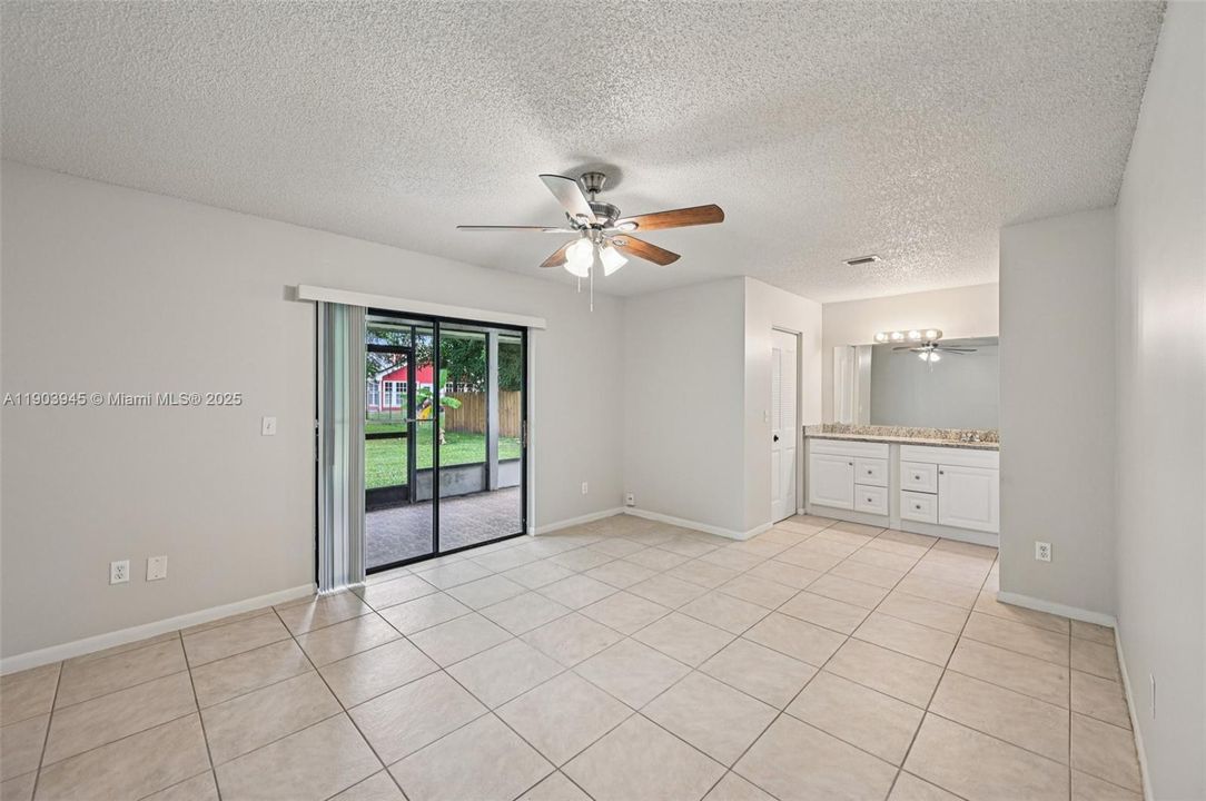 待售: $349,900 (3 贝兹, 2 浴室, 1762 平方英尺)