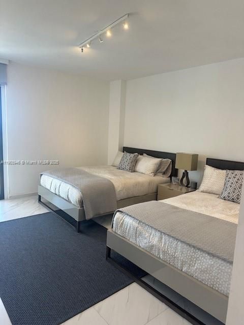 For Sale: $1,450,000 (3 beds, 3 baths, 2360 Square Feet)