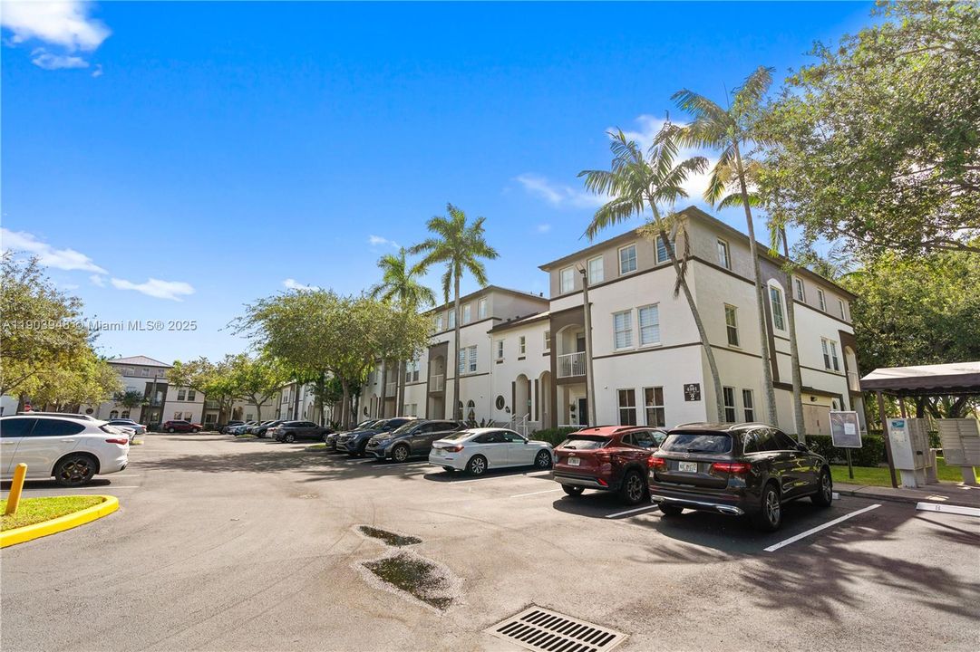 For Sale: $377,000 (3 beds, 2 baths, 1340 Square Feet)