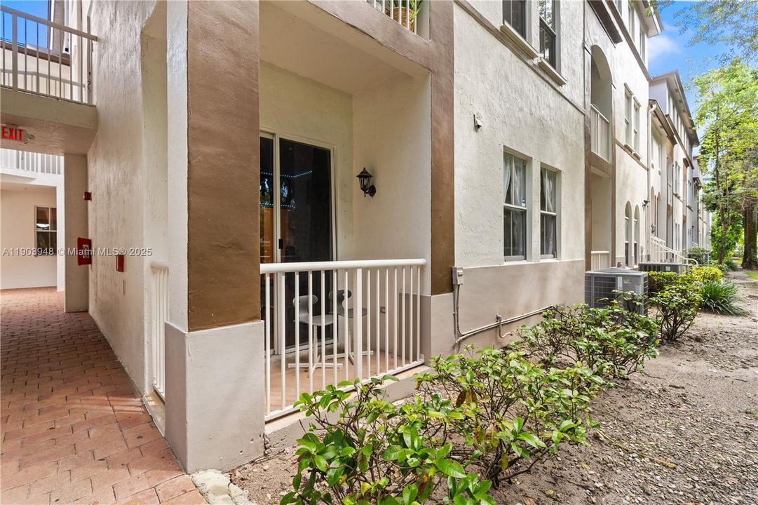 For Sale: $377,000 (3 beds, 2 baths, 1340 Square Feet)