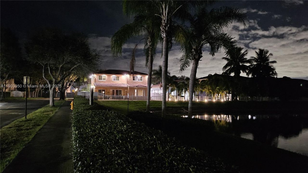 На продажу: $1,100,000 (4 спален, 3 ванн, 3267 Квадратных фут)