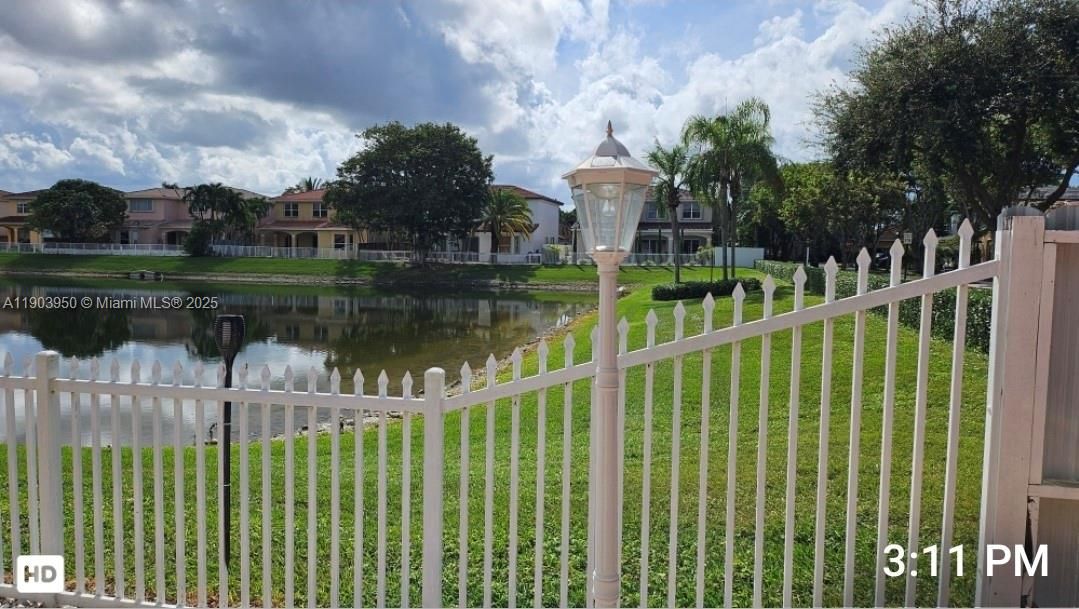 На продажу: $1,100,000 (4 спален, 3 ванн, 3267 Квадратных фут)