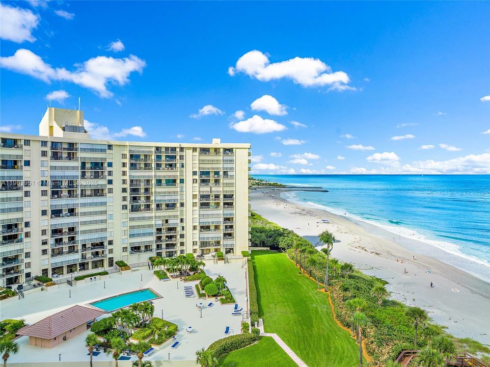 Active With Contract: $650,000 (2 beds, 2 baths, 1170 Square Feet)